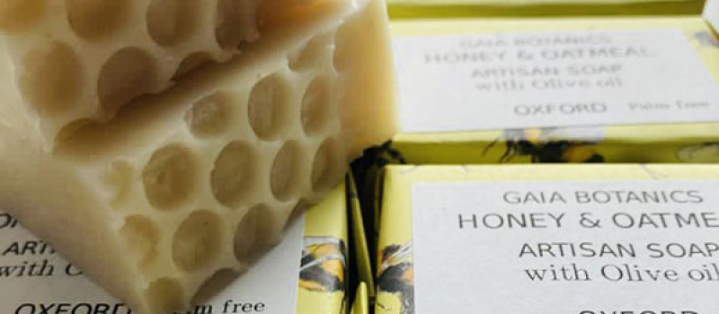 Gaia Botanics Oxford honey and oatmeal soap